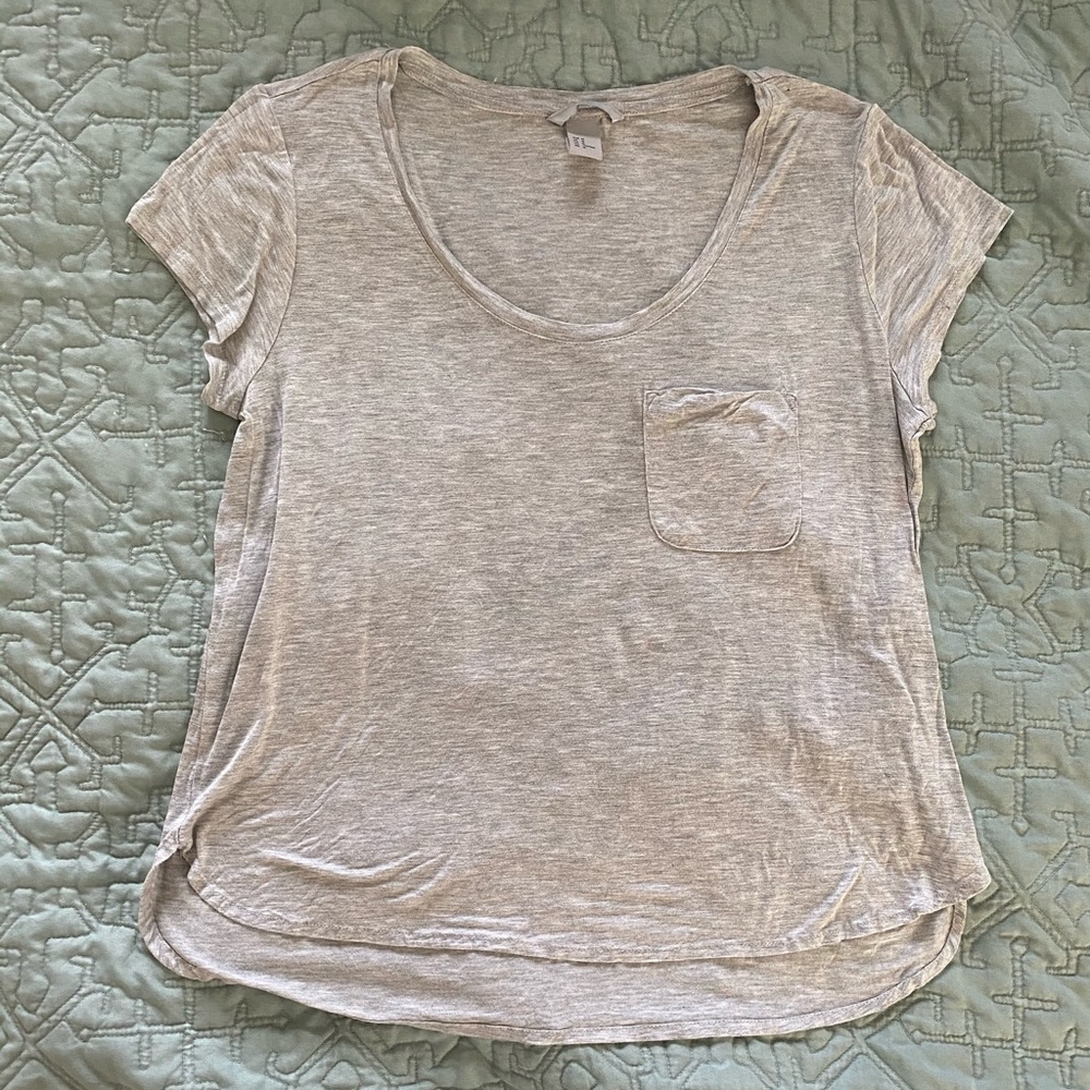 H&M soft gray t-shirt
